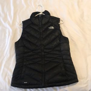 North face black puffy vest